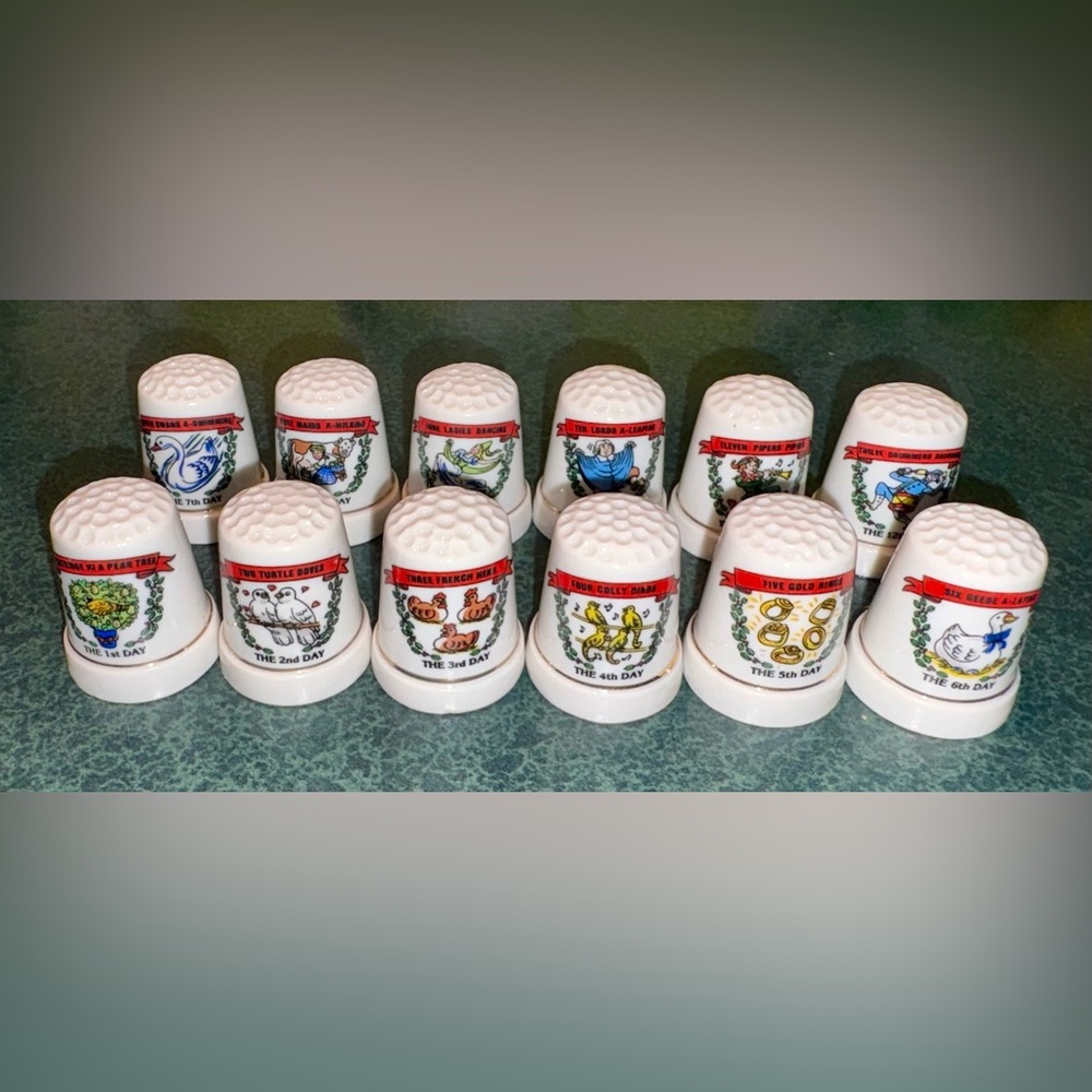 Vintage 12 Days of Christmas Thimble Set